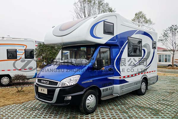 中意SZY5045XLJN5双拓展依维柯C型房车