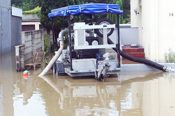 排水车